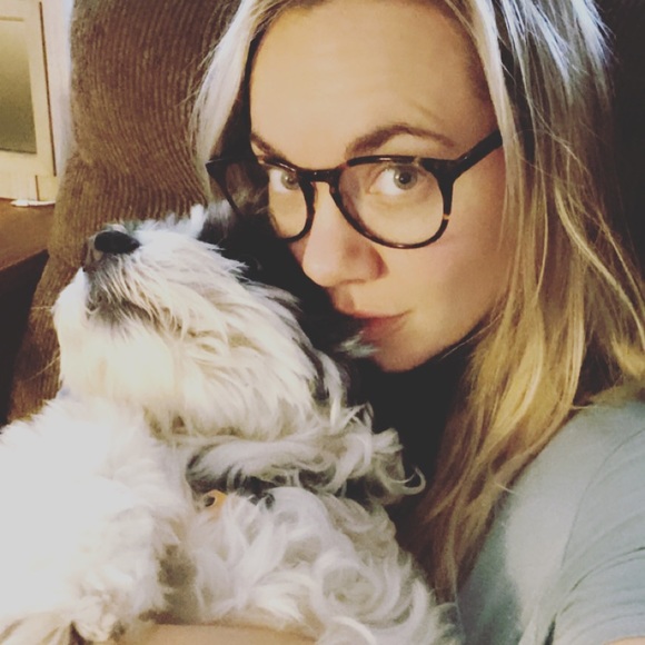 Meet your Posher, Celina - Picture 2 of 3